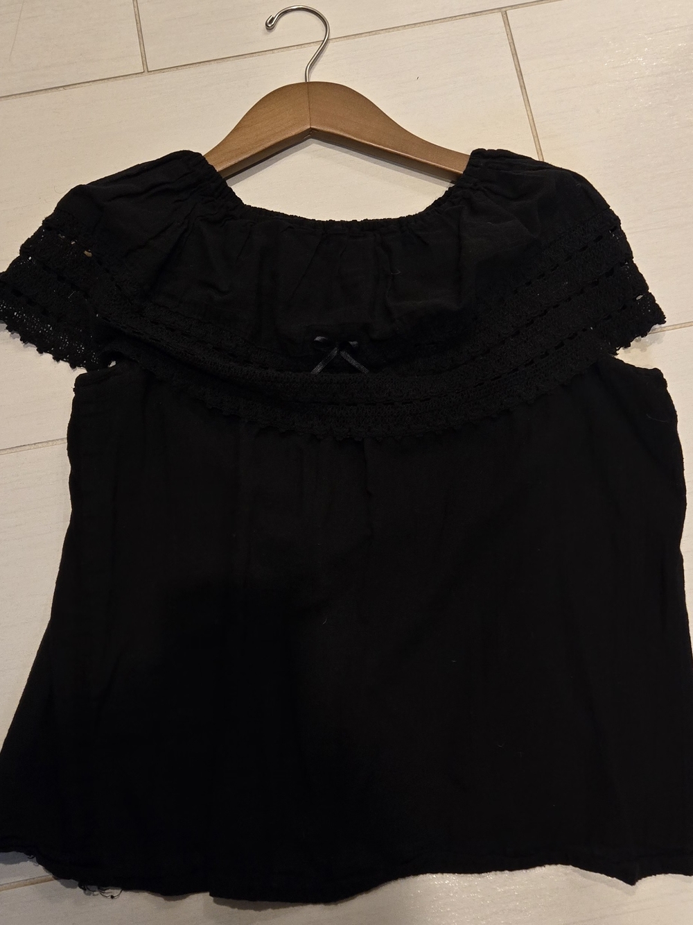 Mexican Black Off-Shoulder Lace Trim Women's Top